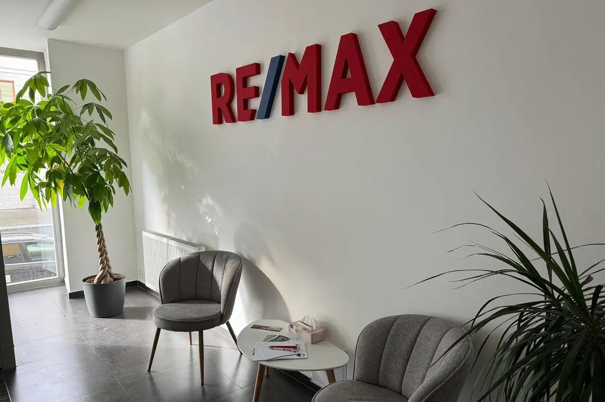 REMAX Smart